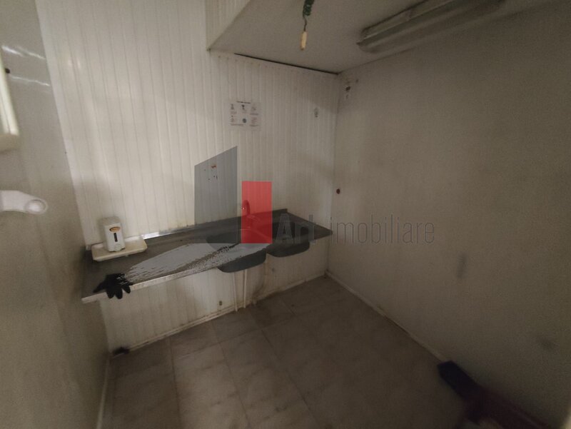 Mosilor- Dacia, urgent, centru comercial, negociabil